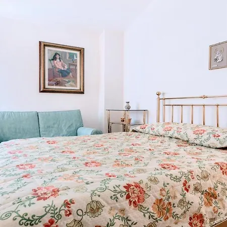 Villa Vallocchia - Sleeps 18 Exclusive Poolgrounds 6 Villa