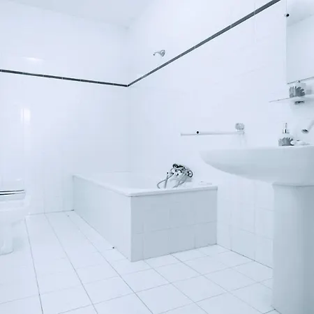 Villa Vallocchia - Sleeps 18 Exclusive Poolgrounds 6 Villa Borgiano (Perugia)